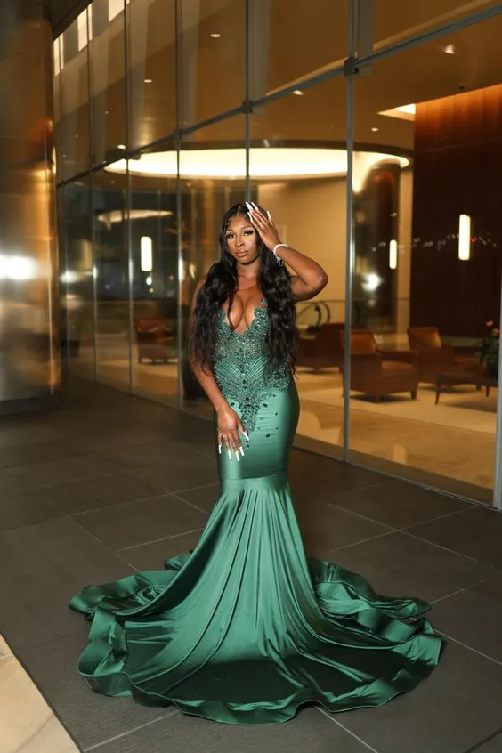 Amazing Long Dark Green Mermaid Sleeveless Beading Prom Dress Y6546