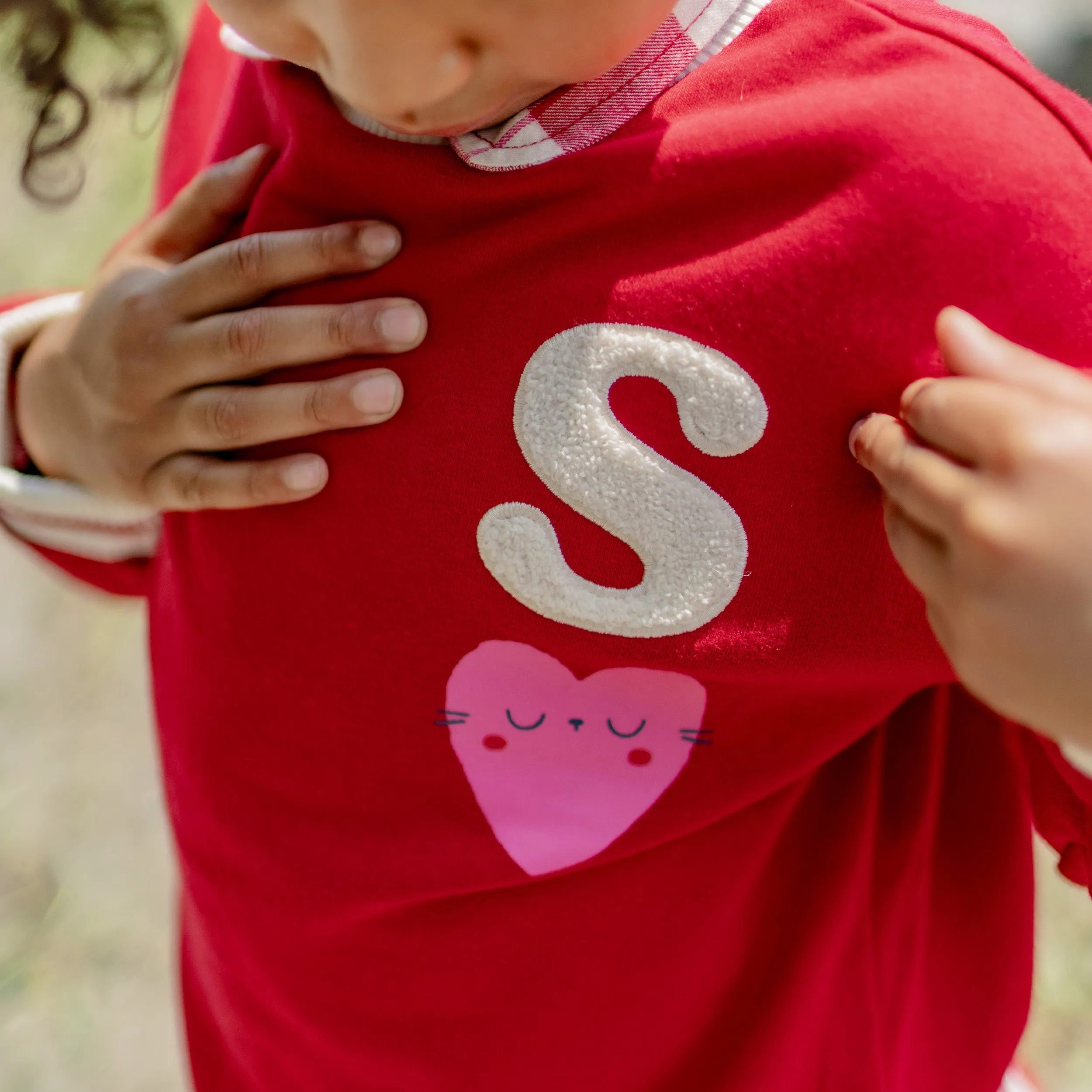 Chandail en coton ouaté brossé rouge coupe ample , enfant || Red brushed french fleece loose-fitting sweater, child