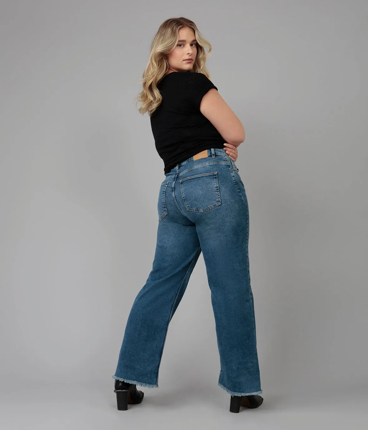 MILAN-DIS High Rise Wide Leg Jeans