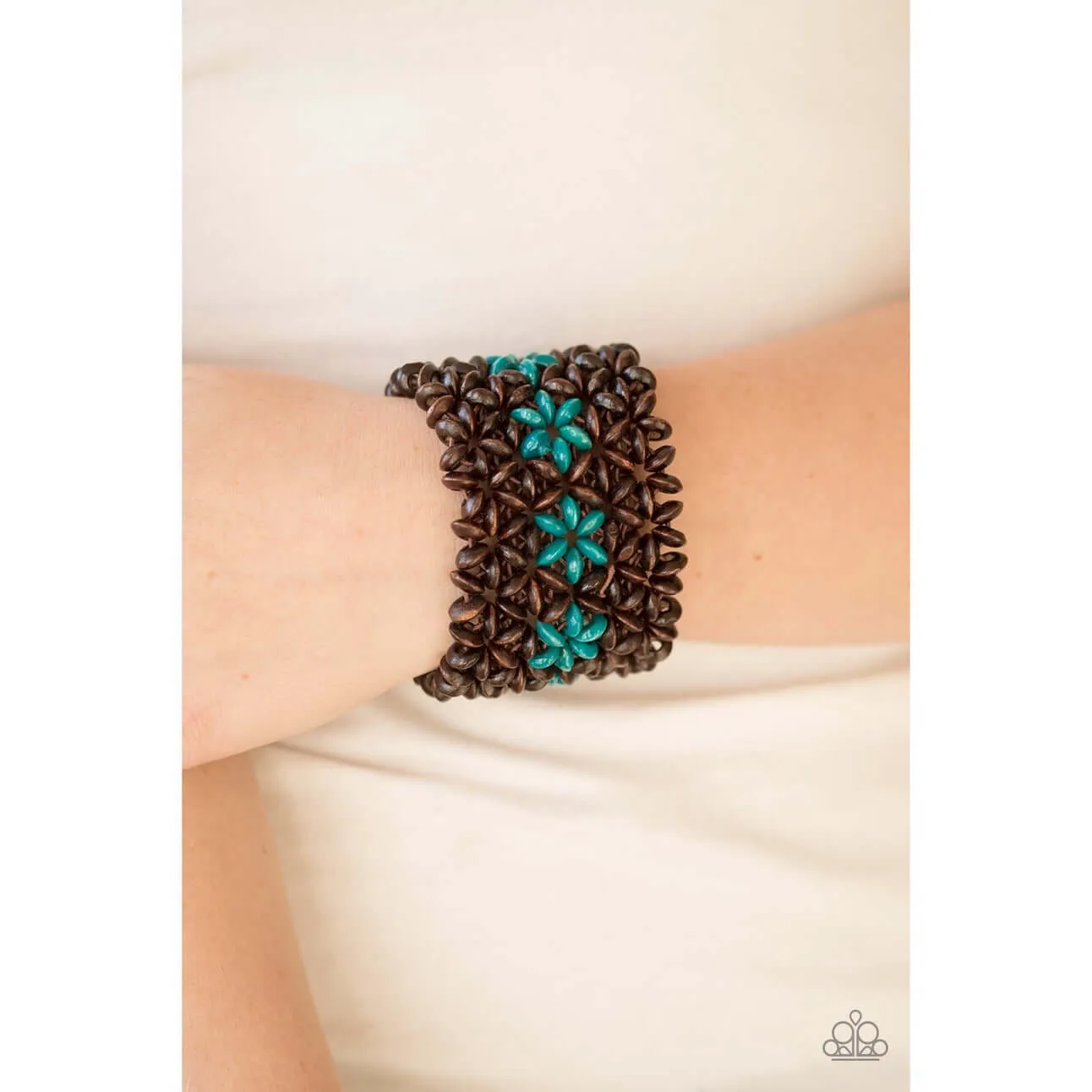 Paparazzi Accessories  - Bahama Babe #B201 - Blue Bracelet