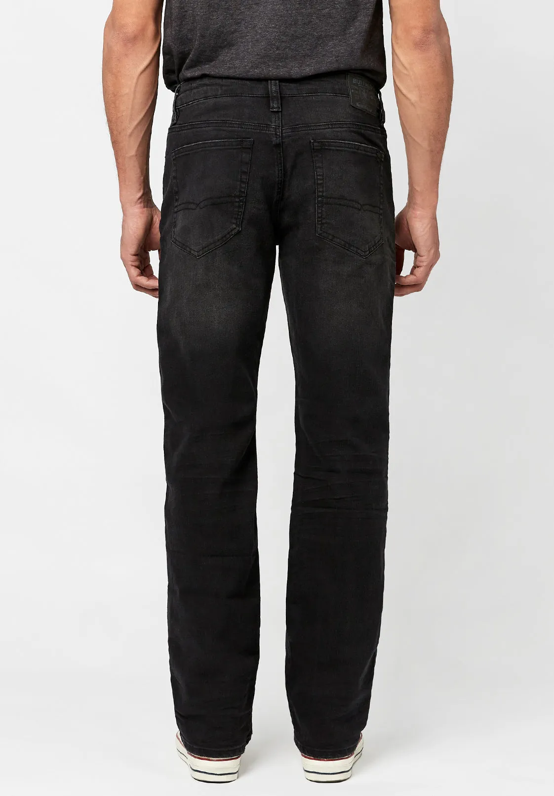 Relaxed Straight Driven Men's Jeans in Black Wash - BM22746